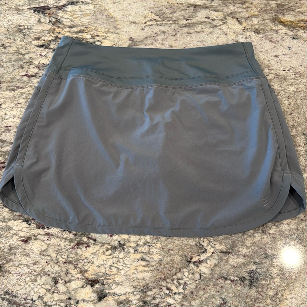 Women’s size small Free Fly skort
